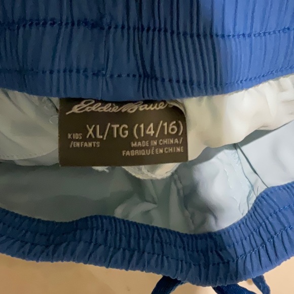 Eddie Bauer drawstring shorts🦜 - Picture 2 of 4